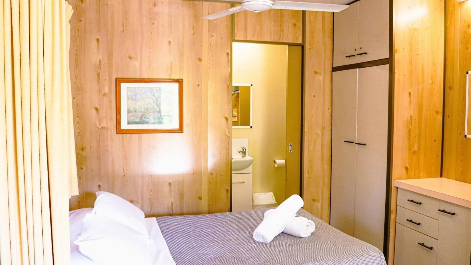 Big4 Breeze Holiday Parks - Cania Gorge Australia
