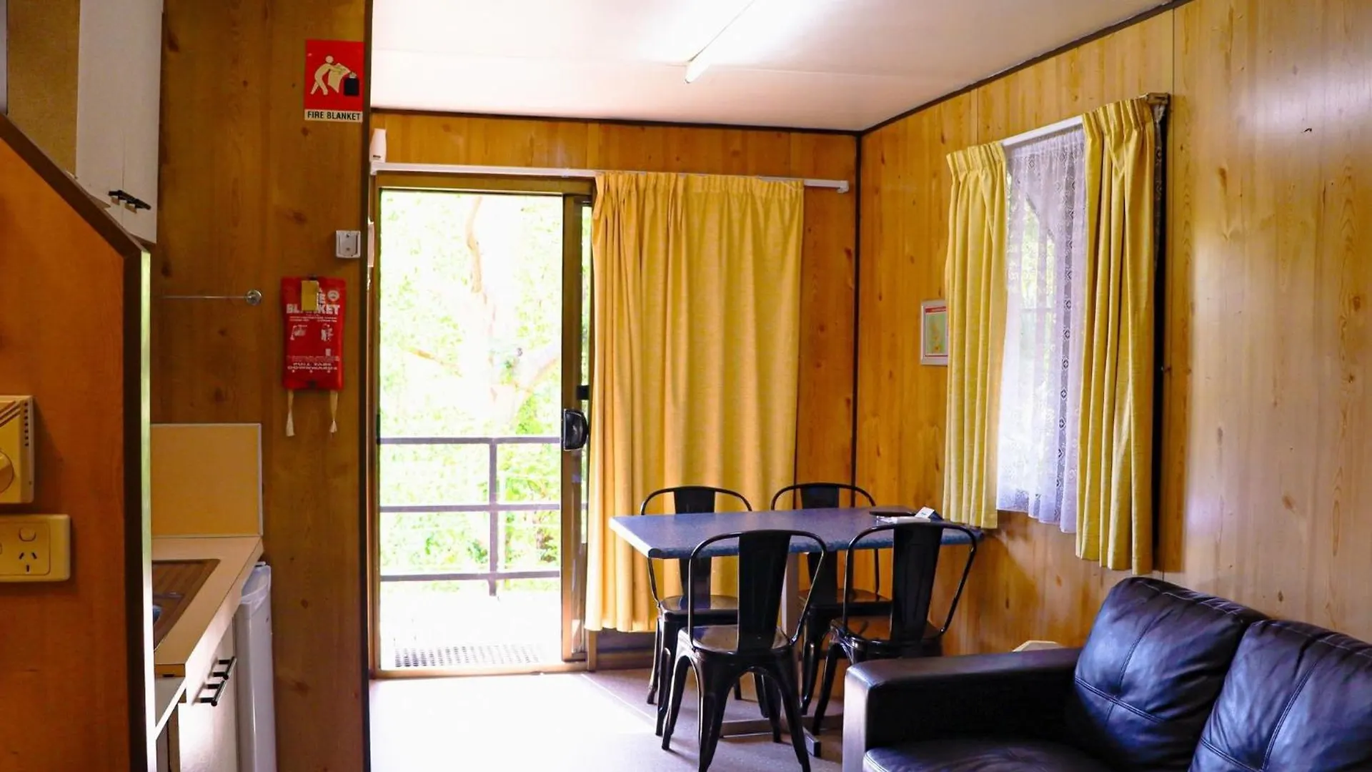 Big4 Breeze Holiday Parks - Cania Gorge 2*,